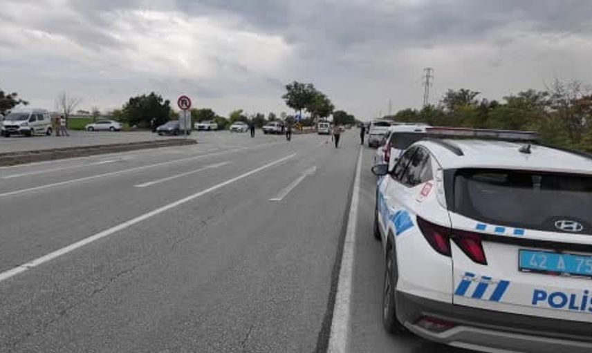 Konya'da iki otomobil çarpıştı: 1'i ağır 5 yaralı