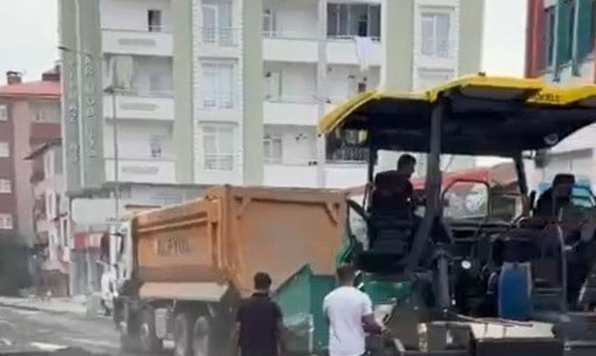 Karayolları 18. Bölge Müdürlüğü kars’ta şehir içi yolları sıcak asfaltla yeniliyor