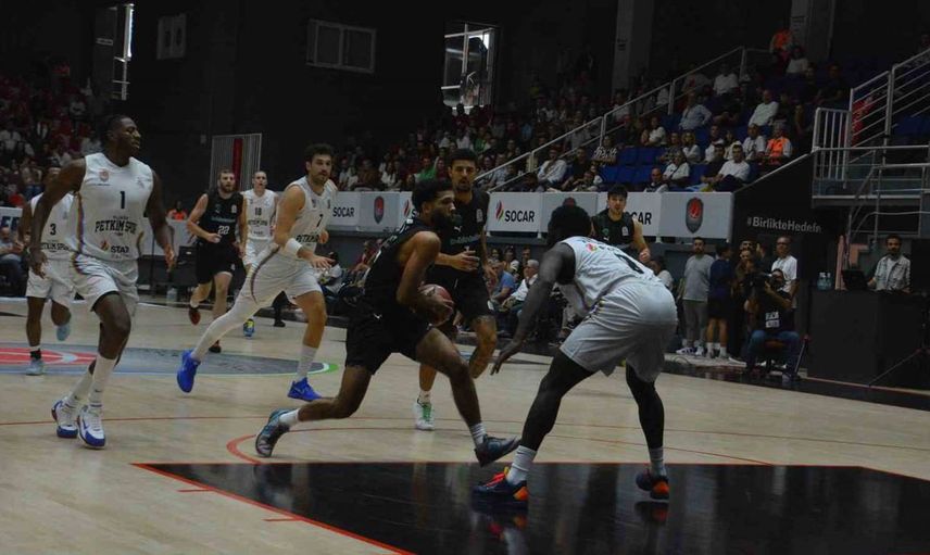 Aliağa Petkimspor zorlu karşılaşmada Körfez Basket'e son saniyede yenildi