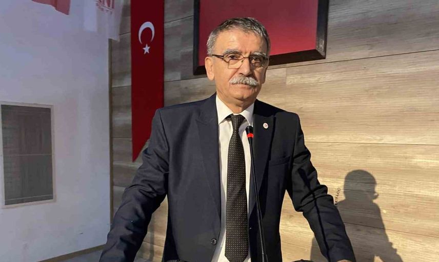 Alaşehir'de YENİ Parti'nin ilk ilçe başkanı Mehmet Kayacık atandı
