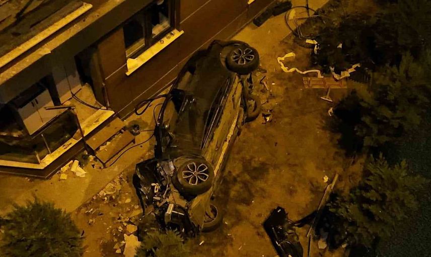 Eyüpsultan'da alkollü sürücünün yaptığı kaza: 2 kişi yaralandı