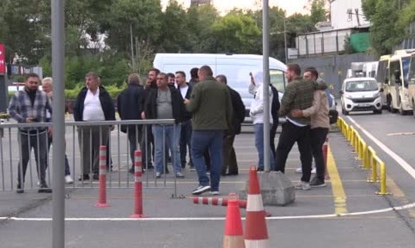Minibüs esnafı metro yüzünden zor durumda: Kontak kapatıp eylem yaptılar