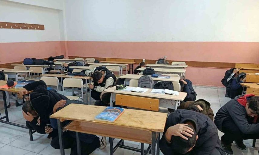 Elazığ'da öğrencilere afet farkındalığı kazandırmak için eğitim verildi