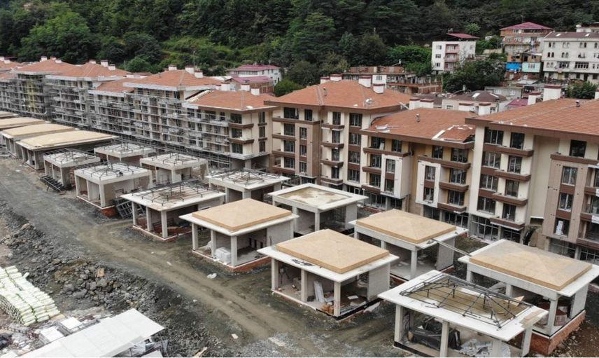 Afetzedelere rekor sürede teslim edildi: Yeni konut ve iş yerleri tamamlandı