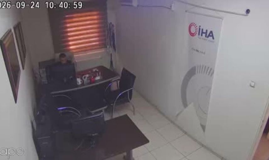 Şanlıurfa'da deprem anı kameraya yansıdı