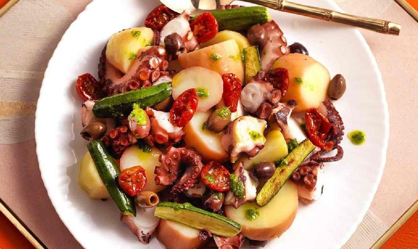 Ahtapot Salatası tarifi : en güzel ve lezzetli ahtapot salatası nasıl yapılır? Ahtapot salatası malzemeleri ve pratik tarifi