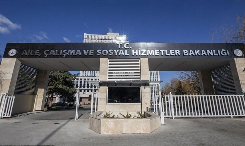 Aile ve Sosyal Hizmetler Bakanı'ndan açıklama: Çok üzgün olduğumu ifade etmem lazım!