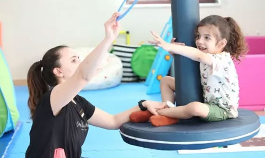 Ailesi üstün zekalı sanıyordu gerçek bambaşka çıktı: 7 yaşında trilyonları saymaya başladı