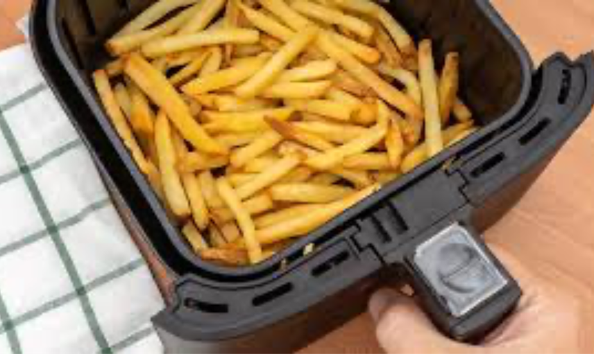Airfryer’da restoranlara bile taş çıkartacak patates kızartması tarifi açığa çıktı! 10 dakikanızı almayacak