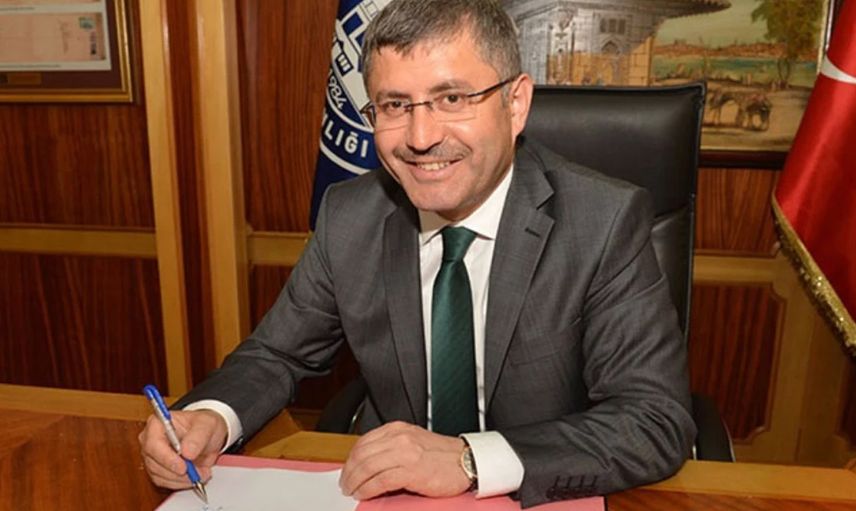 Ak Parti Üsküdar Belediye Başkan Adayı Hilmi Türkmen kimdir? Asıl mesleği ne?