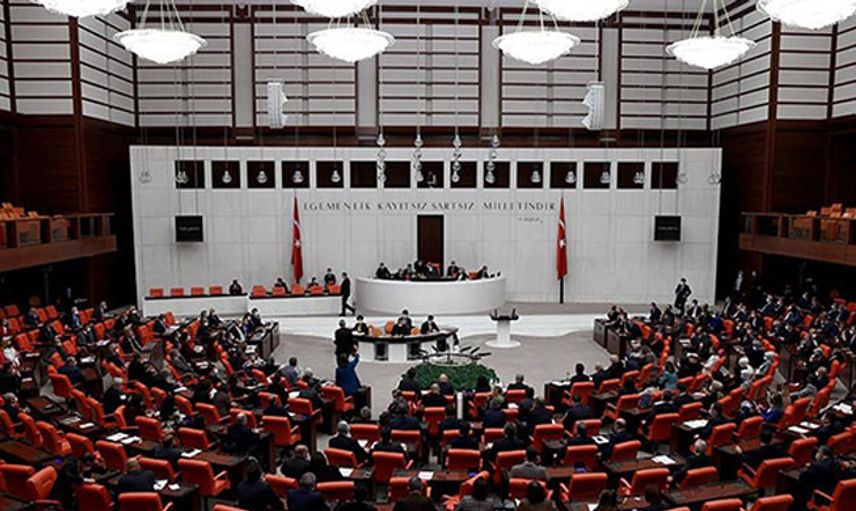 AK Parti Yeni Ekonomi Paketini Meclis'e Sundu