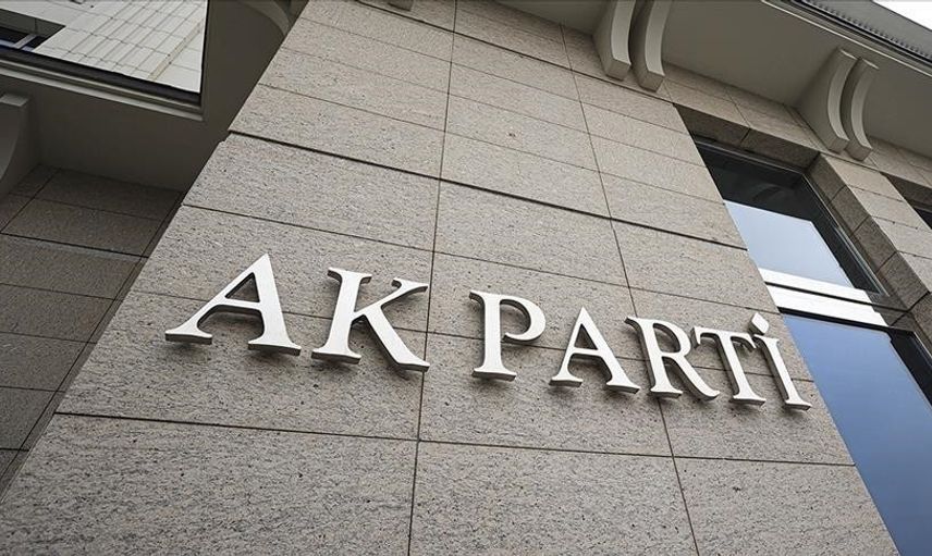 AK Parti'den çok sayıda ayrılık