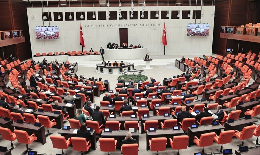 AK Parti'den muhalefetin öne sürdüğü ek bütçe iddialarına yanıt gecikmedi! 'Kirli bir algı oluşturuyorlar'