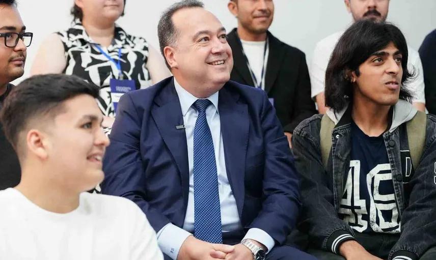 Akademi Manisa gençlerle buluştu