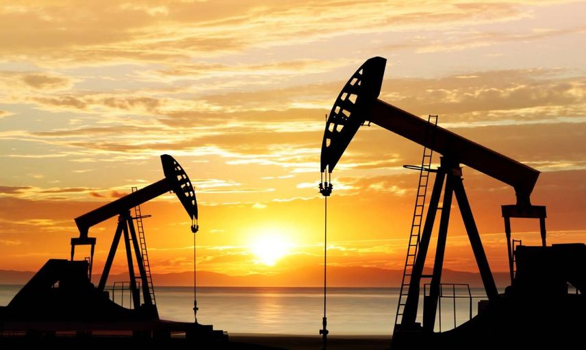 Akaryakıt fiyatlarında iki kritik gelişme: Petrol düşüşe geçti Irak hattında ilk adım atıldı