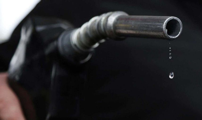 Akaryakıt yine şaşırtmadı! Motorine bu gece itibariyle 1 lira 93 kuruş zam haberi geldi! Şehirlerin güncel akaryakıt fiyatları