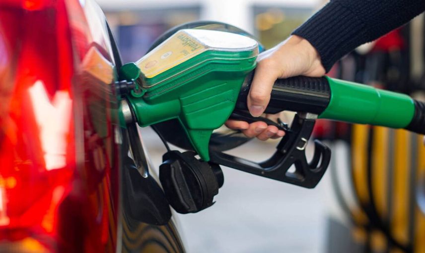 Akaryakıttan araç sahiplerini üzen haber geldi: Motorine yarından itibaren zam geliyor