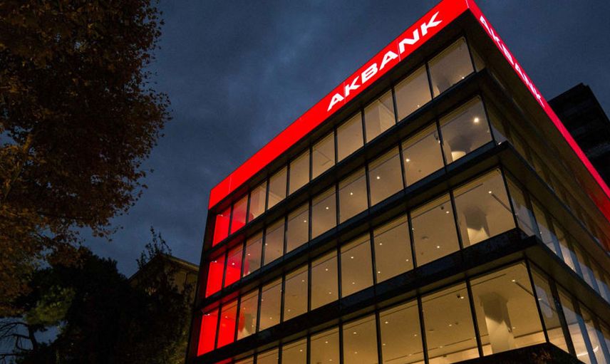 Akbank kullanıcıları telaşta! Bankanın hacklendiği iddia edildi borçlar iki katına çıktı! Akbank'tan açıklama geldi