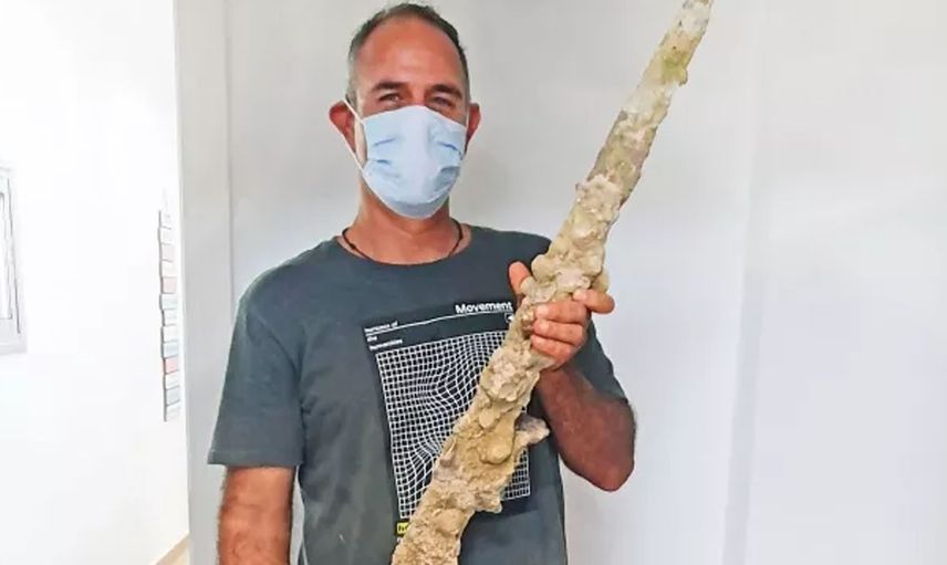 Akdeniz'de Heyecan Yaratan Keşif! 900 Yıllık Kılıç Heyecan Yarattı
