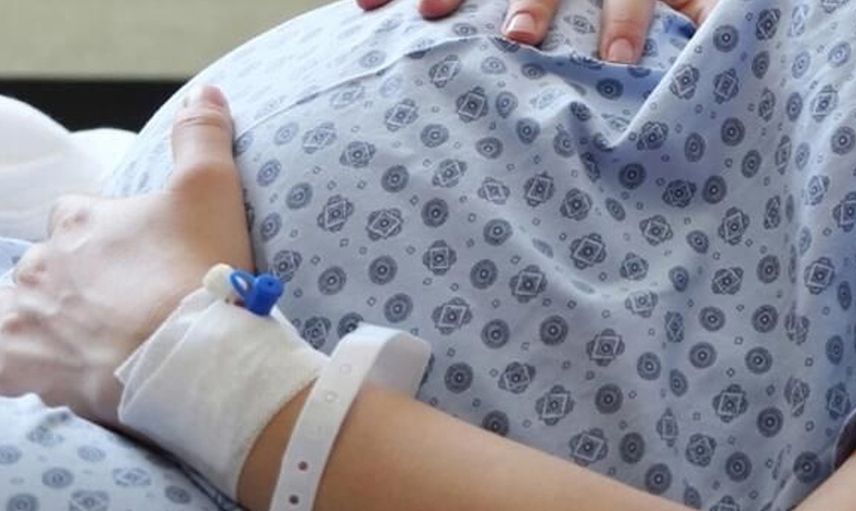 Akıllara Durgunluk Veren Olay: Pakistan'da Hamile Kadın Erkek Çocuğu Olsun Diye Kafasını Çiviletmiş!