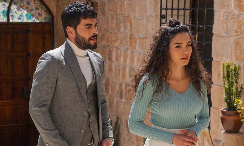 Akın Akınözü Ebru Şahin küs mü, neden konuşmuyorlar?