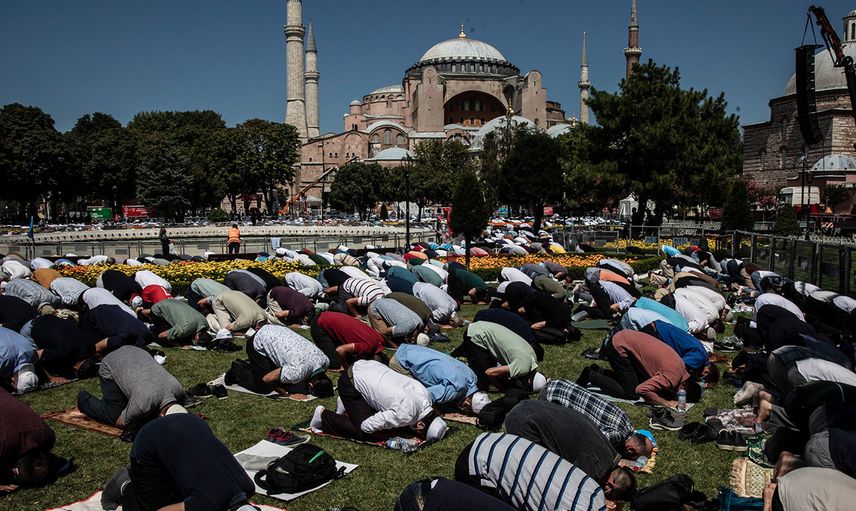 Akın Ettiler! Ayasofya-i Kebir Camii’ne 1 Yılda 3 Milyon Ziyaretçi