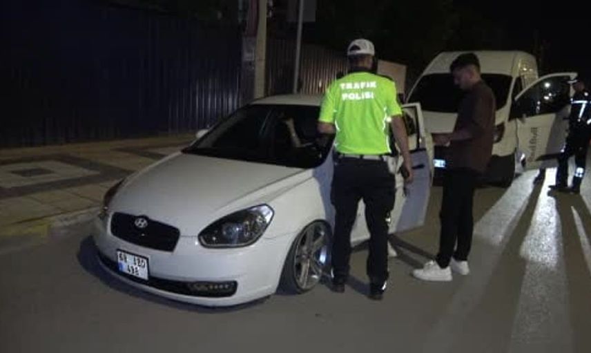 Aksaray'da abartı ışıklandırma nedeniyle ceza yiyen sürücünün şaşırtıcı üslubu