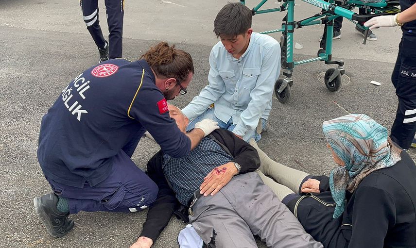 Aksaray'daki trafik kazada yaşlı çift yaralandı!