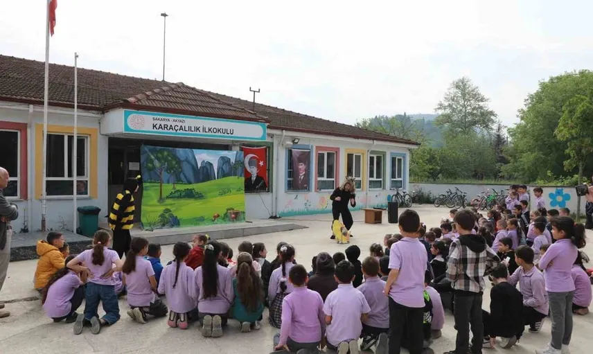 Akyazı'da 5 Bin Öğrenci Tiyatro ile Tanışıyor