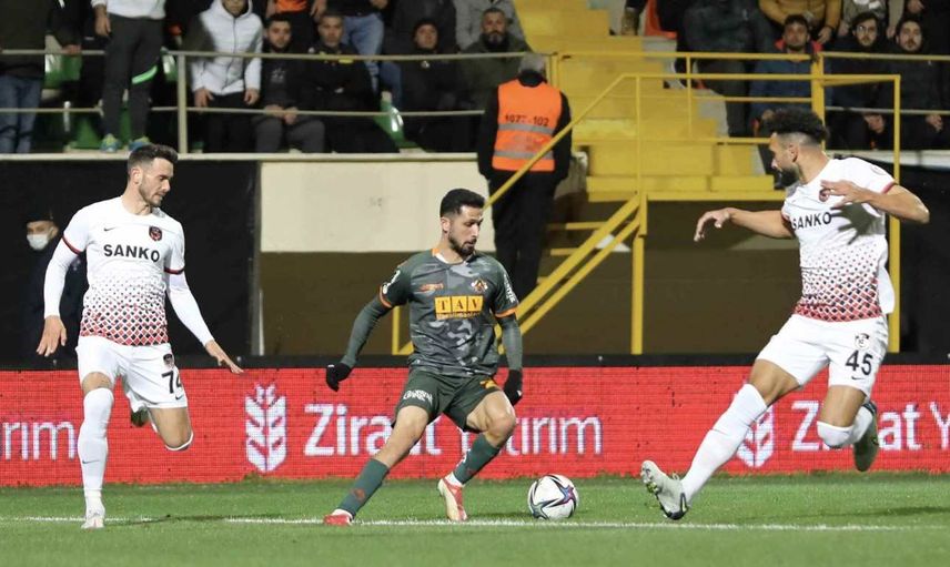 Alanyaspor Gaziantep FK maçını canlı izle Bein Sports 4 -  Alanya Gaziantep maçı canlı yayın takip linki