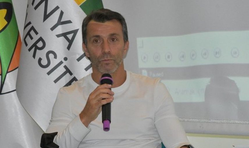 Alanyaspor Teknik Direktörü Bülent Korkmaz Üniversite Öğrencileriyle Bir Araya Geldi
