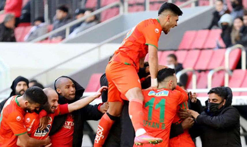 Alanyaspor'da Felipe Sanchez'den Altay Galibiyetinin Ardıdan Açıklamalar!