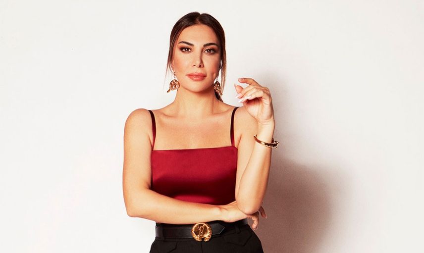 Aleyna Tilki'ye bir darbe de Ebru Yaşar'dan geldi! Ünlü şarkıcı meslektaşına yaptığı yorumlarla tartışmanın fitilini ateşledi