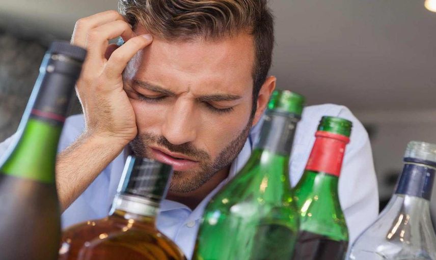 Alkol sonrası mide bulantısı nasıl geçer? Alkol sonrası mide bulantısı geçirmek için evde doğal ve bitkisel öneriler