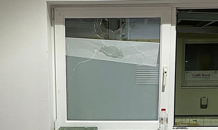 Almanya'da Camiye Taşlı Saldırı