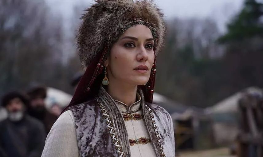 Alpaslan Büyük Selçuklu dizisinden neden ayrıldığı belli oldu: Fahriye Evcen’in yeni projesi için imzalar atıldı