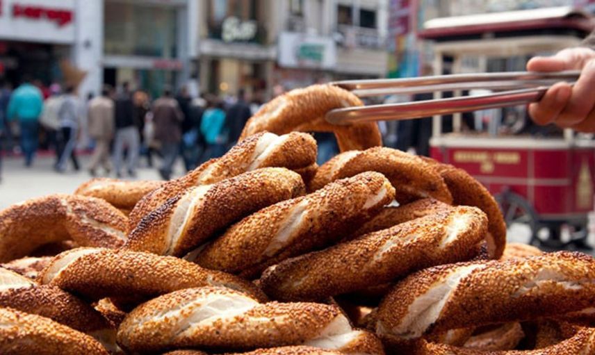 Altı Ay Sonra Simitçiler Tekrar Simit Tezgahlarına Kavuştular