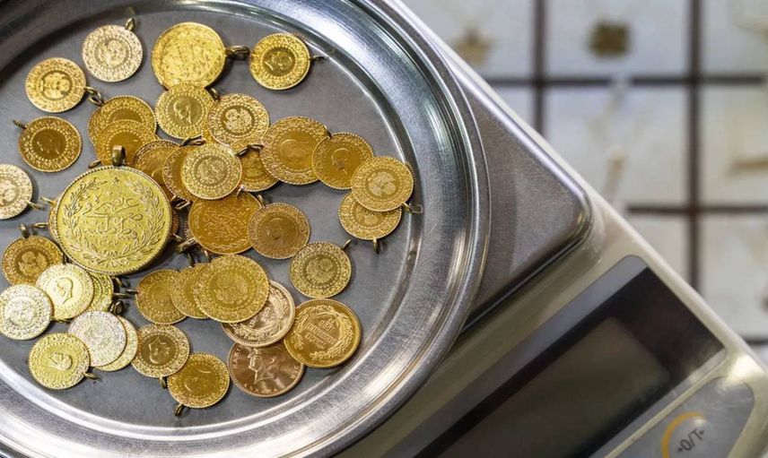 Altın fiyatları ortalığı karıştırdı: Gram altında dikkat çeken yükseliş! 15 Kasım Salı altın fiyatları