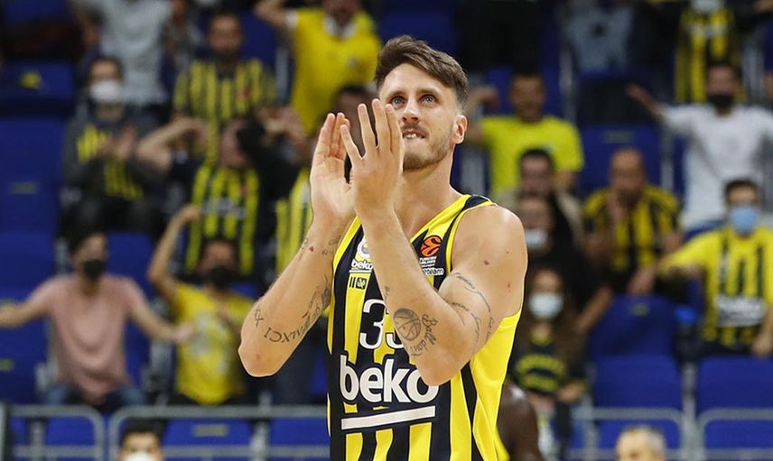 Anadolu Efes, Fenerbahçe Beko'dan ayrılan Polonara'yı transfer etti!