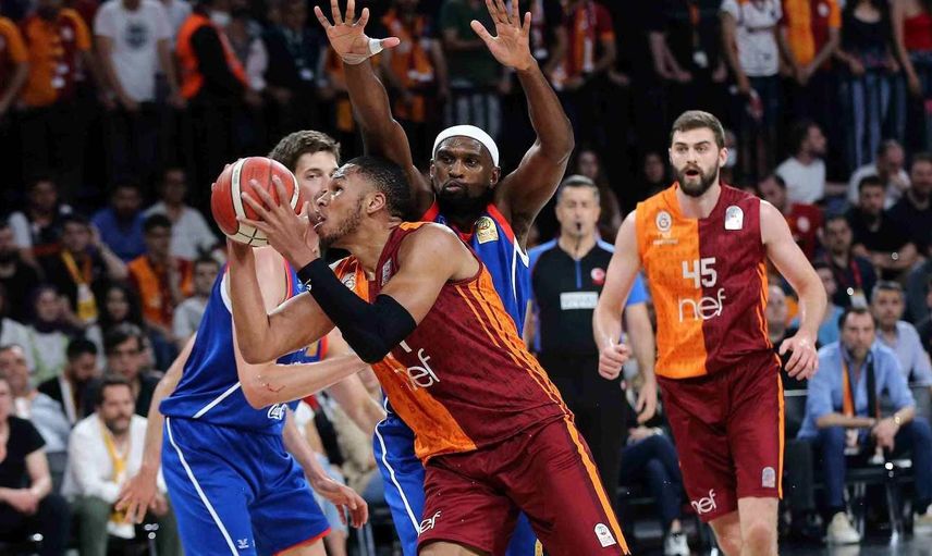 Anadolu Efes  Galatasaray Nef yarı final 5.maçı ne zaman, saat kaçta ve hangi kanalda? Anadolu Efes ile Galatasaray Nef kader maçına çıkıyor