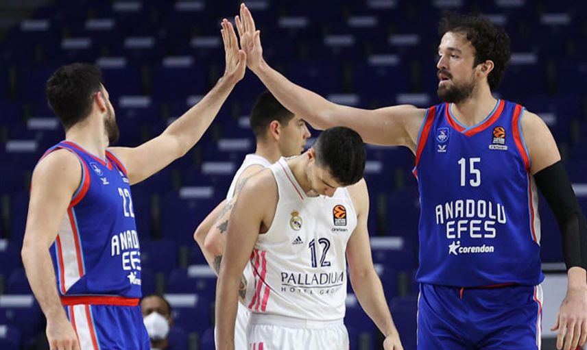 Anadolu Efes Real Madrid'i 90-63 Yenmeyi Başardı