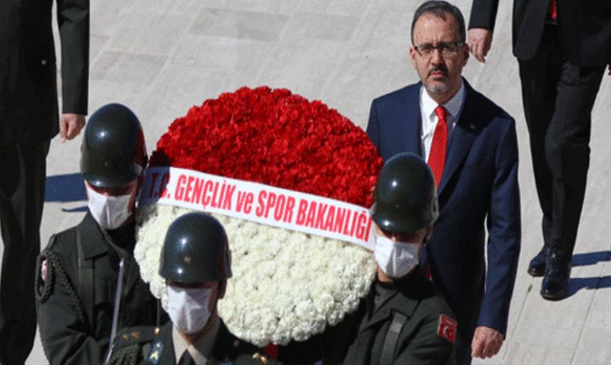 Anıtkabir'de bayram coşkusu! Gençlik ve Spor Bakanı Anıtkabir'de gerçekleştirilen törene katıldı!