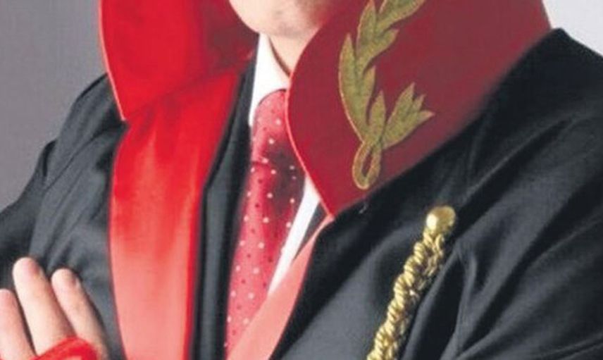 Ankara Adliyesi'nde skandal olay: Polis eşinden boşanmak için sahte kimliğiyle adliyeye girmeye çabaladı