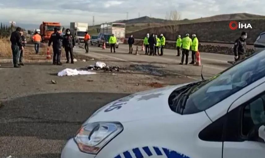 Ankara Kahramankazan'da Korkunç Trafik Kazası: 6 ölü, 3 Yaralı
