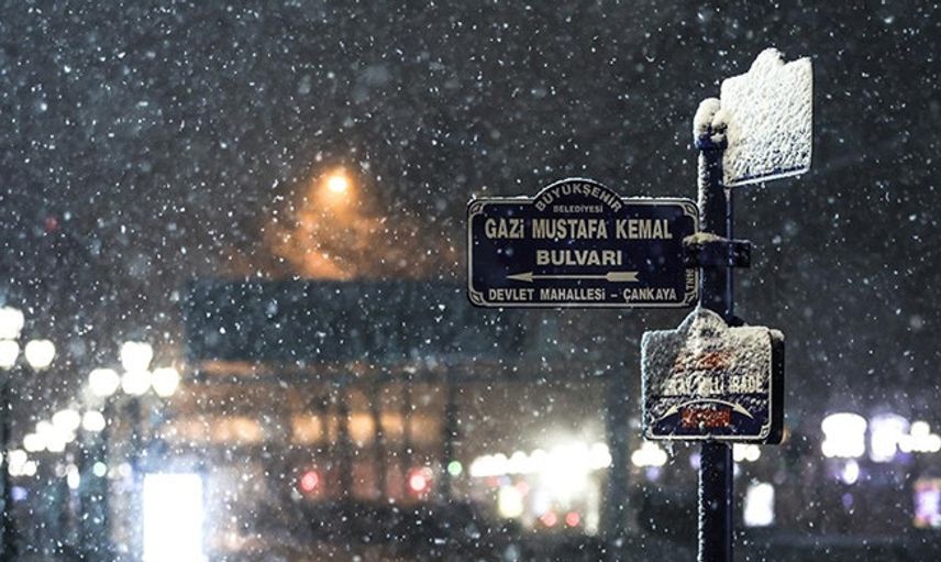 Ankara'da Kar Yağışı Hakim Oldu