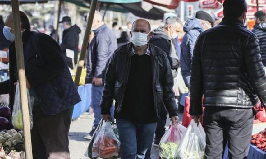 Ankara'da Kısıtlamanın Ardından Semt Pazarlarında Yoğunluk!