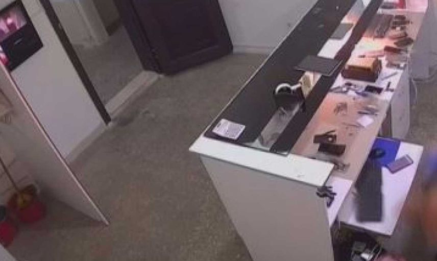 Ankara'da korkutan anlar: Tamir için bırakılan cep telefonu patladı!