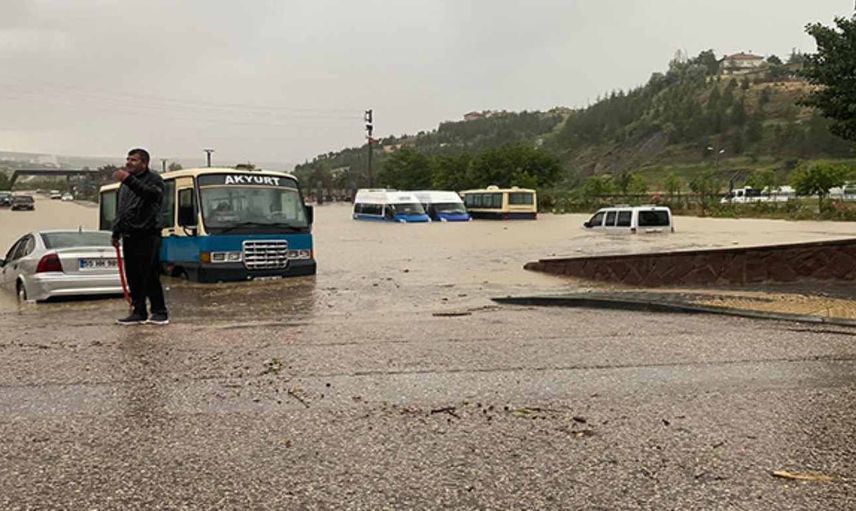 Ankara'da yarın okullar tatil mi? 14 Haziran Ankara'da okullar kapalı mı? Ankara'da üniversiteler tatil mi?
