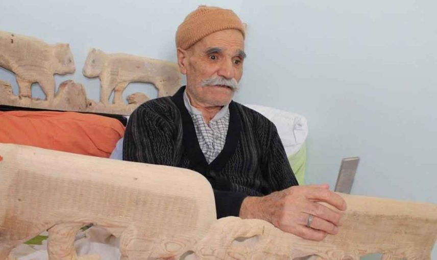 Annesinin ölümünün ardından ağlamaktan gözleri kör olan Tevhik Celep: Ellerim benim gözlerim oldu!