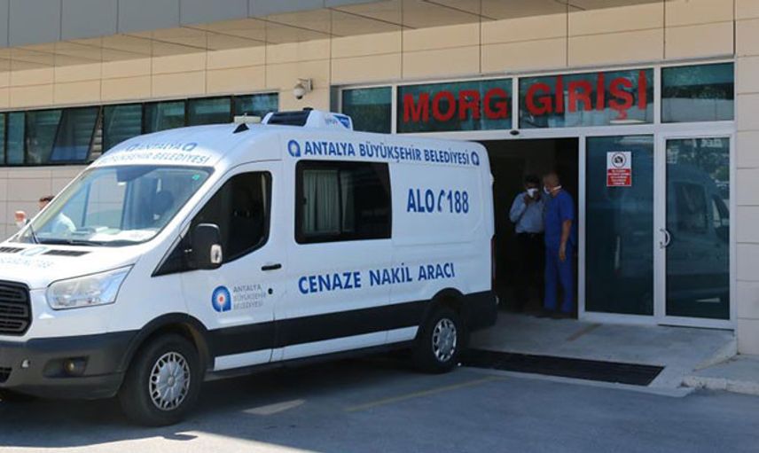 Antalya’da 64 Yaşındaki Kadın Kocasını Bıçaklayarak Öldürdü